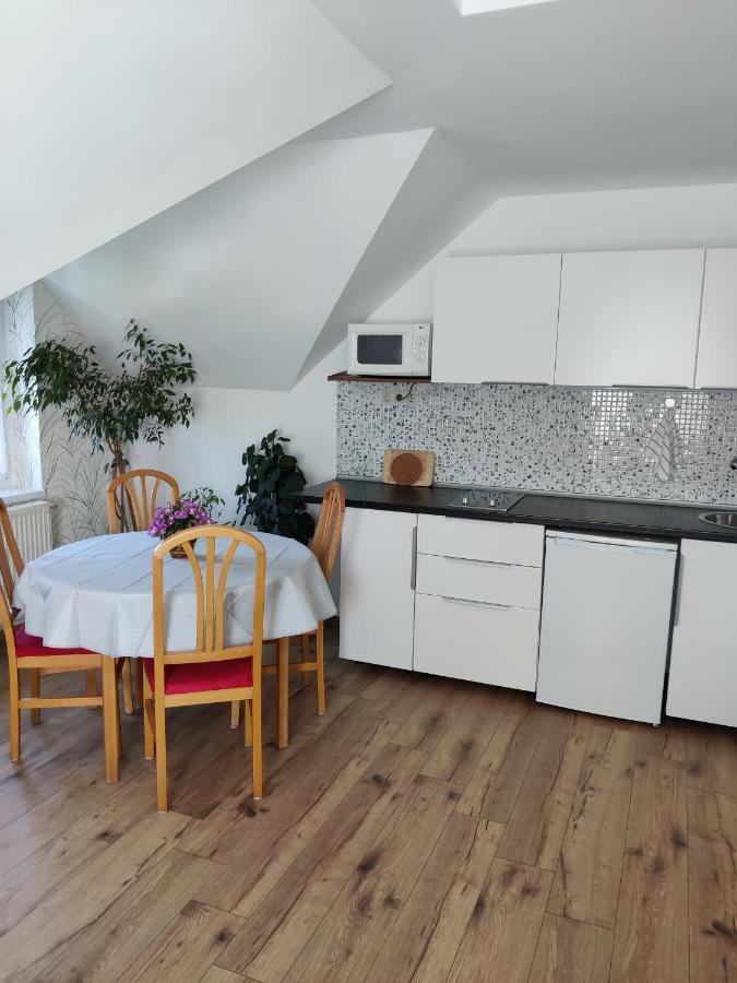 Fadora Apartman Тихань Экстерьер фото