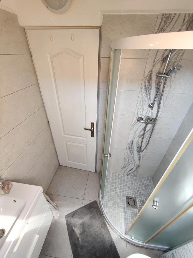 Fadora Apartman Тихань Экстерьер фото