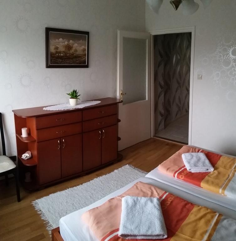 Fadora Apartman Тихань Номер фото