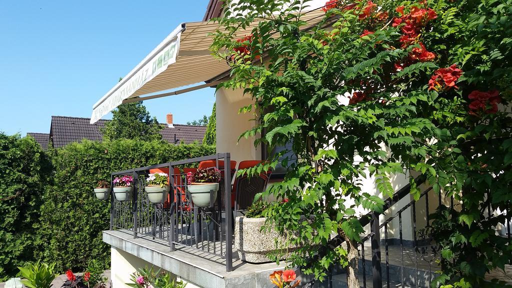 Fadora Apartman Тихань Экстерьер фото